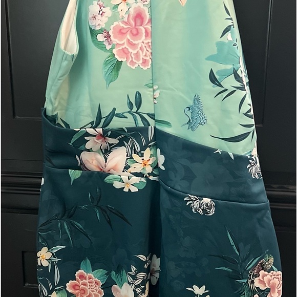 Halter style green flower dress Medium by Venus - Picture 5 of 17